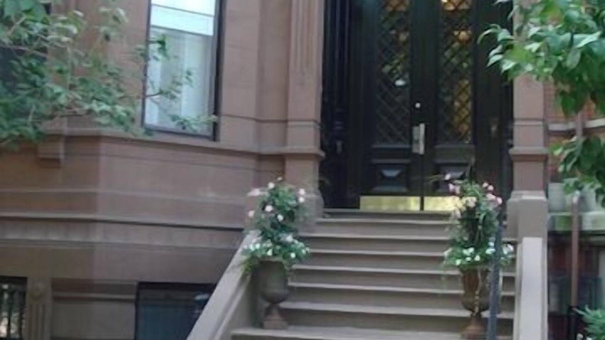 Back Bay East Condo | Elegant Back Bay Brownstone-Comm Av 1+ Bed - 1 Week Min, beyond 2 wks considered