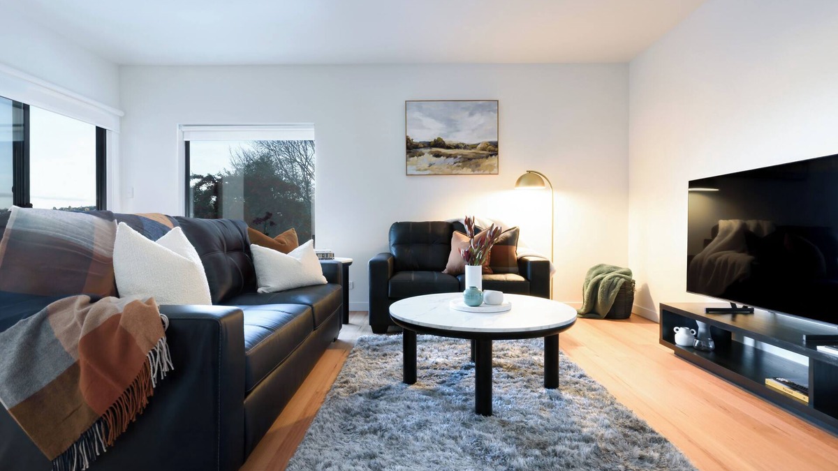 South Launceston House | Elegant City-Edge Home Near Launceston Hospital