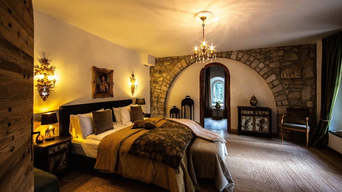 Gex Apartment | Elegant Courtyard Retreat on Estate near Geneva. Mont Blanc views. Pet-Friendly!