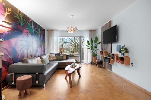 Schweinheim House | Elegant