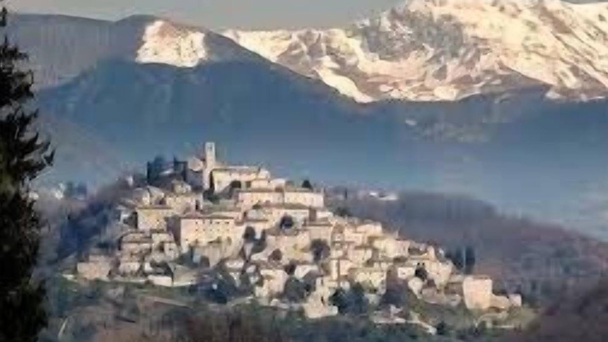 Labro House | Elegant designer home in the historic center of one of Italy's most beautiful villages