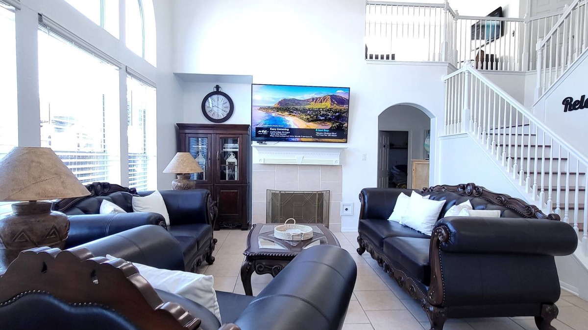 Bacliff House | Elegant Family Home near Kemah, League City, NASA Space Center, Galveston Beach