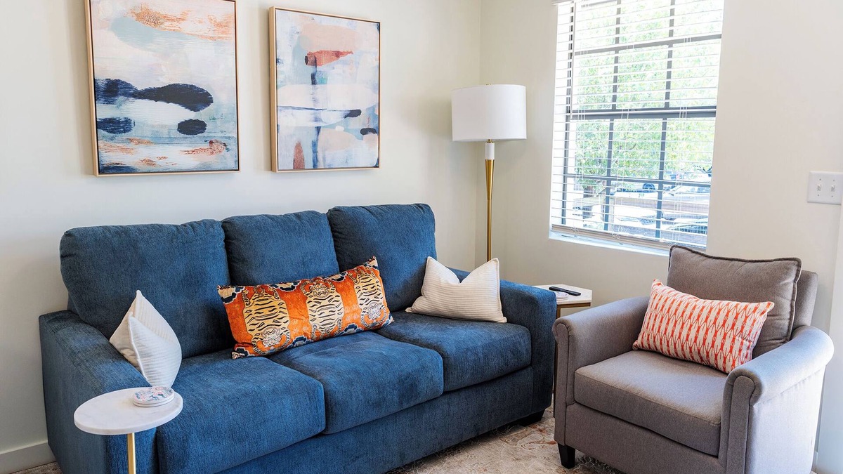 Auburn Condo | Elegant Game Day Escape - Steps from the Stadium