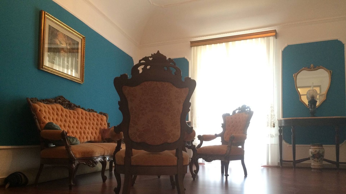 Pettineo House | Elegant holiday home