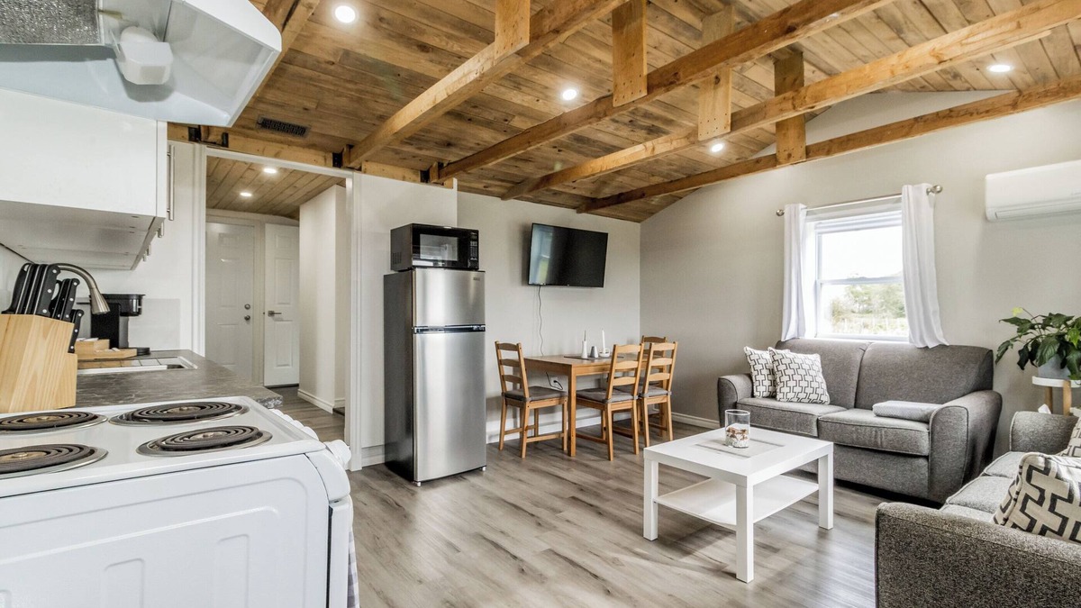 Middleton Apartment | Elegant home away from home - Valley View