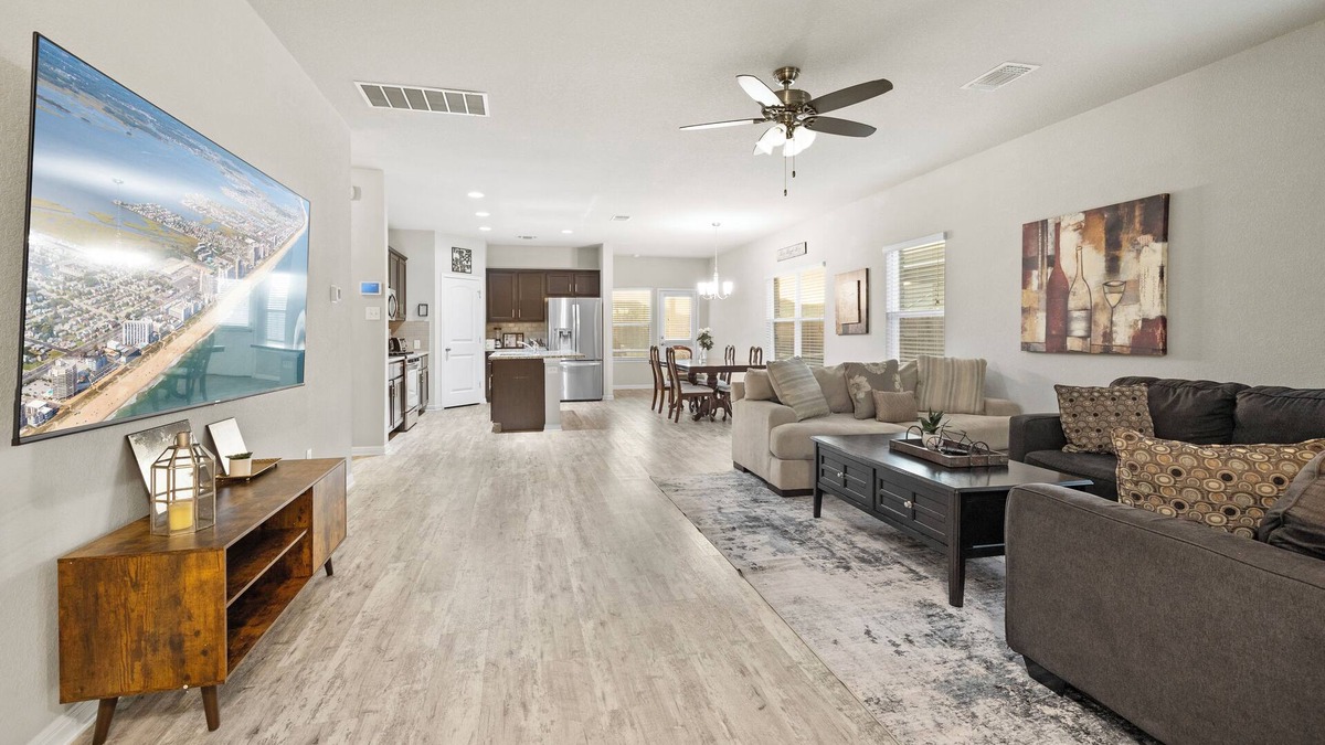 Round Rock Apartment | Elegant Home with Cozy Vibes
