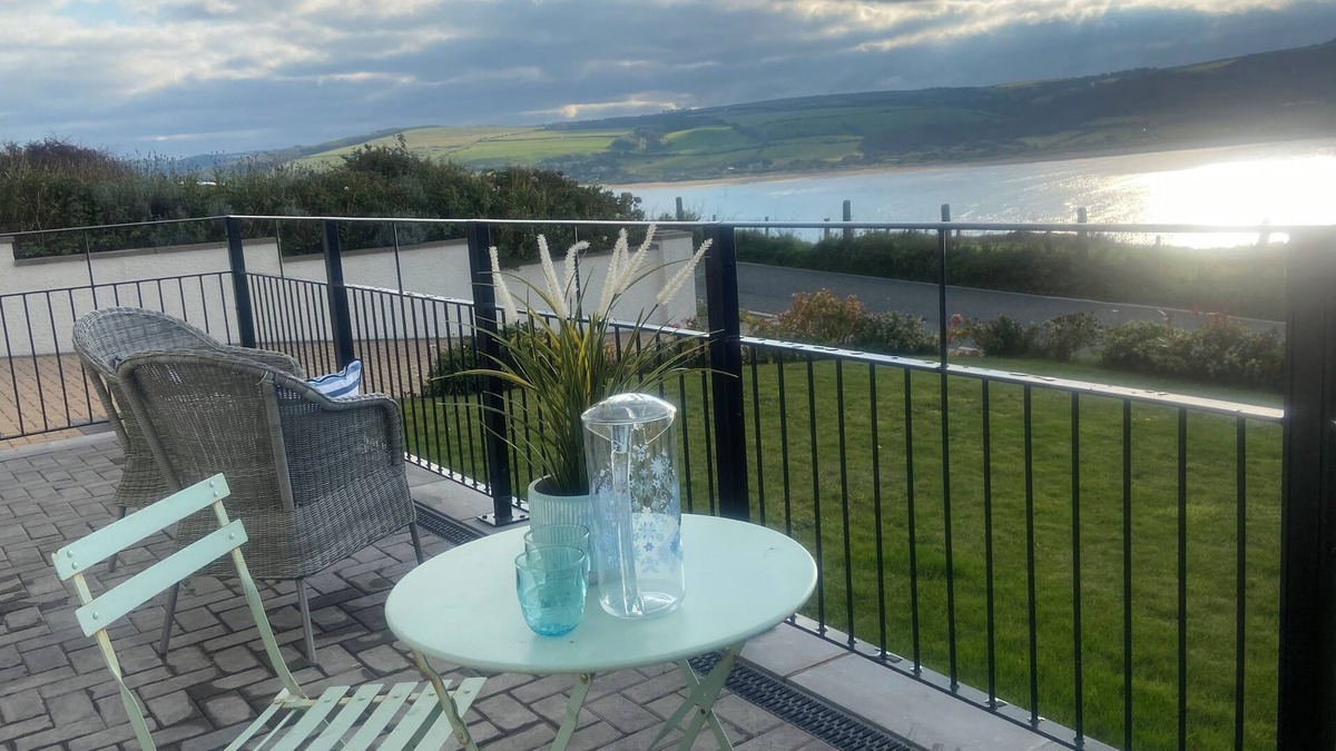 Gwbert House | Elegant house, boasting unspoilt sea views with hot tub