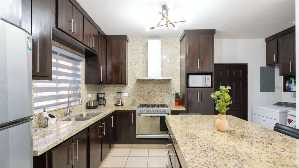 Hermosillo House | Elegant House in Las Provincias Nvo Mex 3 BR