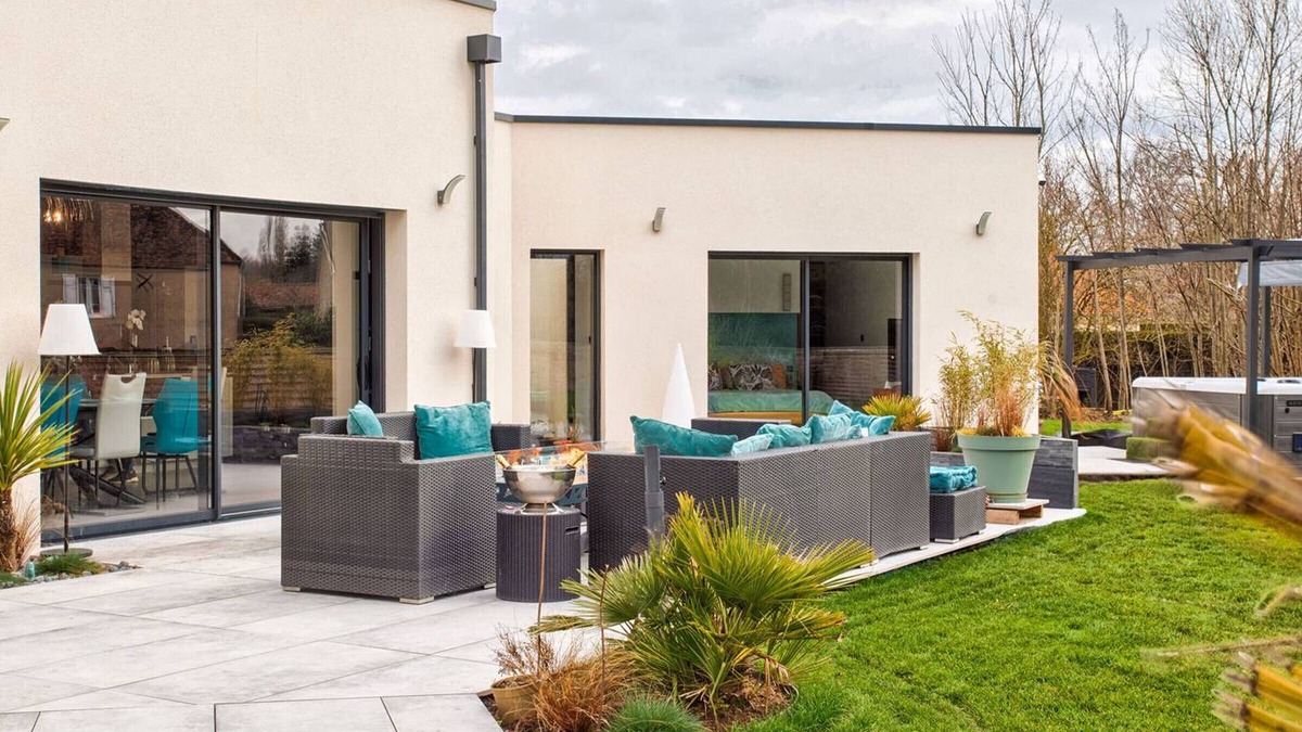 Ranville House | Elegant house with jacuzzi, modern comfort and history in Ranville
