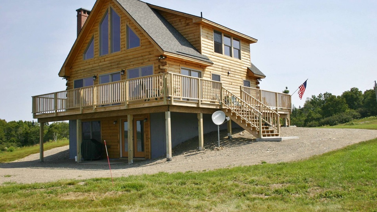 Cutler House | Elegant log home with unobstructed ocean views
