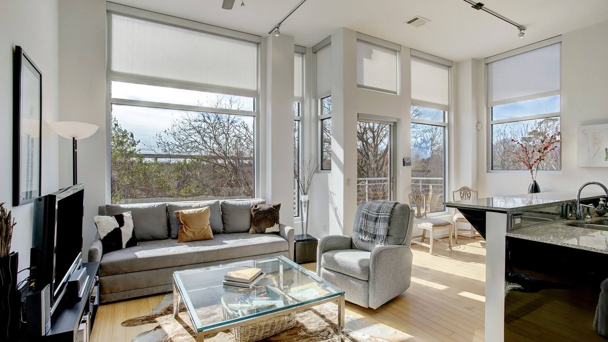 Woodland Heights Condo | Elegant, Modern, near Downtown Condo