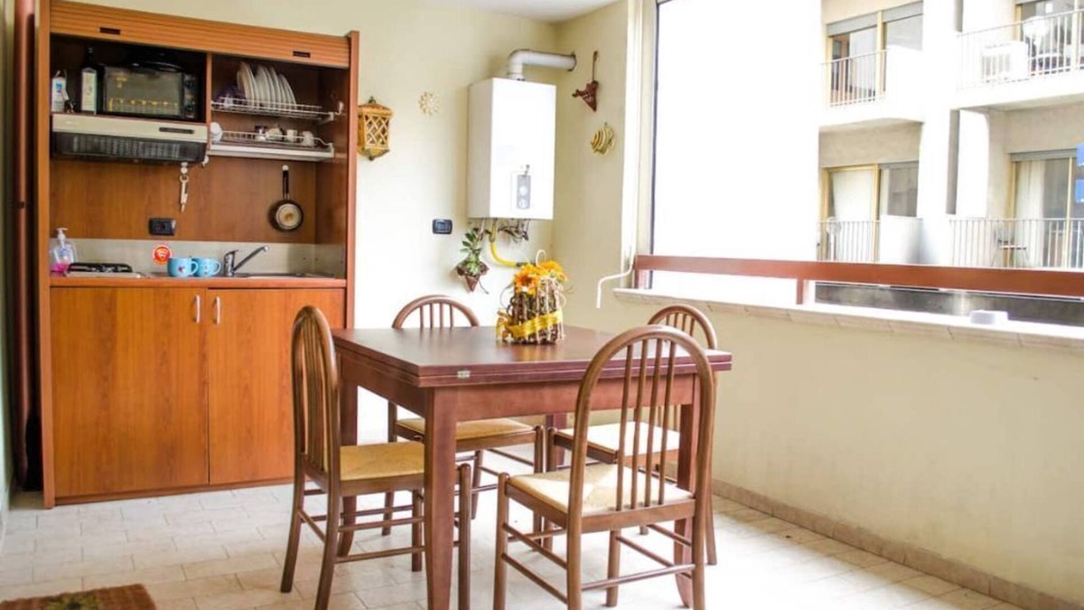 Reggio Calabria Apartment | Elegant one-bedroom apartment 5 minutes from the sea ideal for 4 people