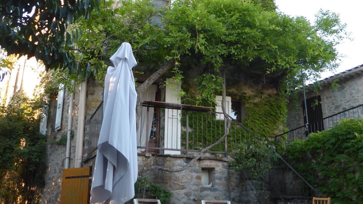 Saint-Andre-de-Rosans House | Elegant Provençal Baronnies house with large garden