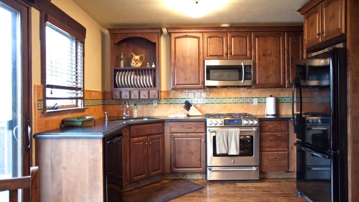 Sonoma House | Elegant Penthouse 2 blocks from Sonoma Plaza.