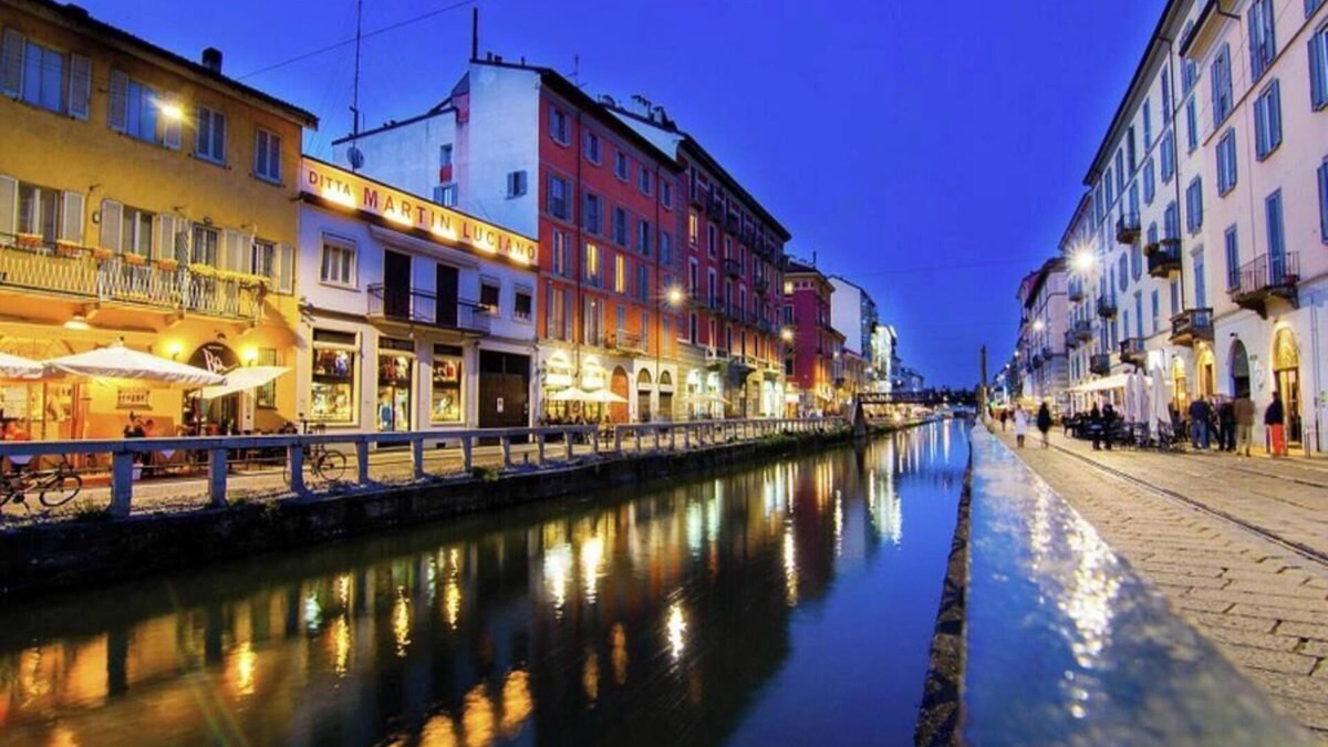 Porta Genova Apartment | Elegant Renovated Penthouse in the Heart of Milan’s Vibrant Navigli District