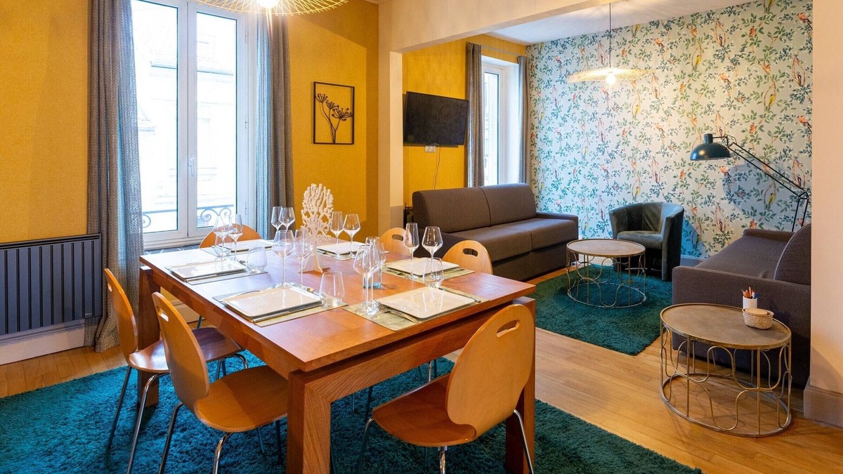 Poincare - Foch - Anatole France - Croix de Bourgogne Apartment | Elegant retreat in Nancy with 3 spacious bedrooms