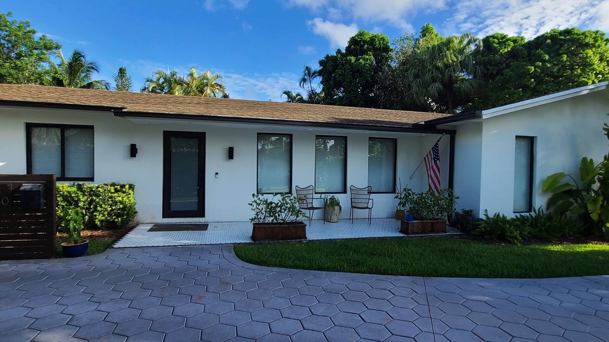 Palmetto Bay House | Elegant Retreat Near Thallata Estate - spacious and modern amenities