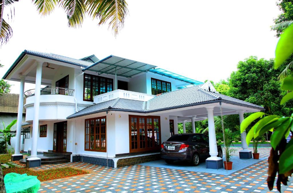 Veliyathunadu House | Elegant River Front Villa