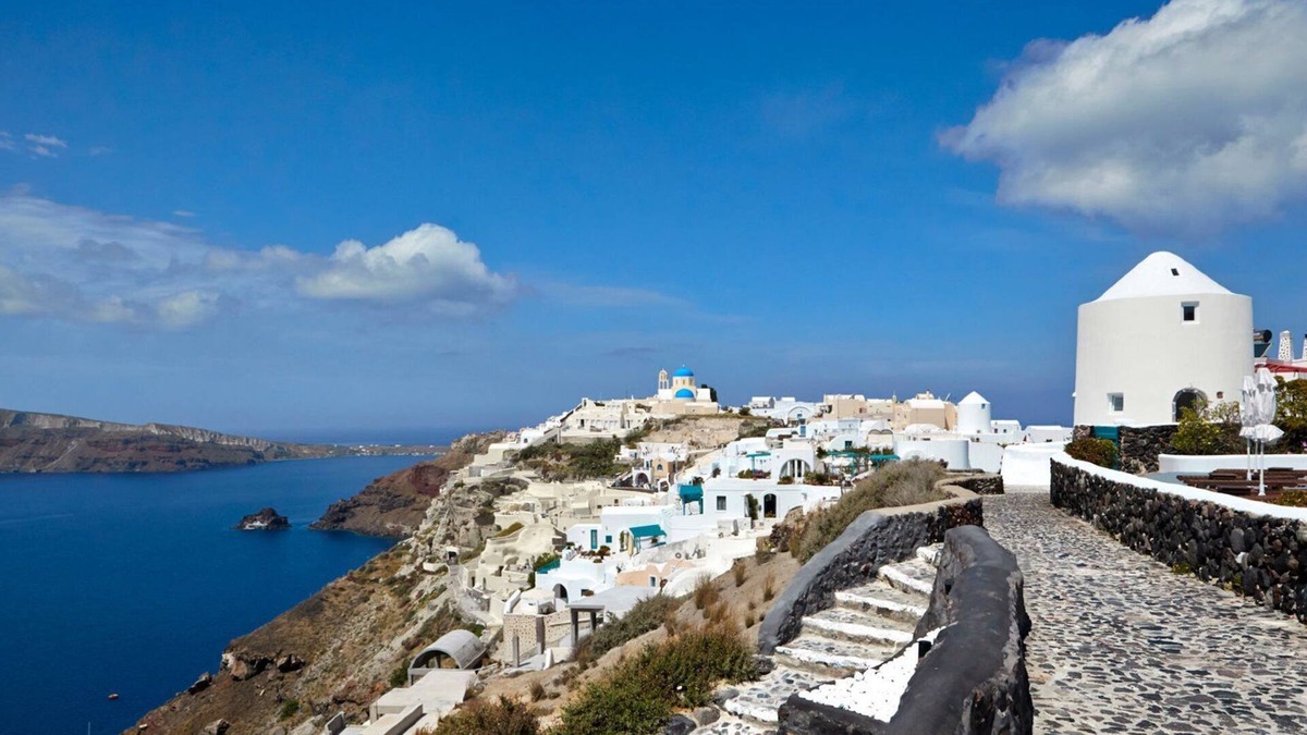 Oia Villa | Elegant Santorini House | 1 Bedroom | Villa Windswept House | Amazing Caldera.