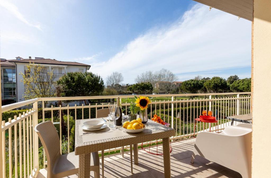 Calambrone Apartment | Elegant Seaside Apartment with Pool and Parking