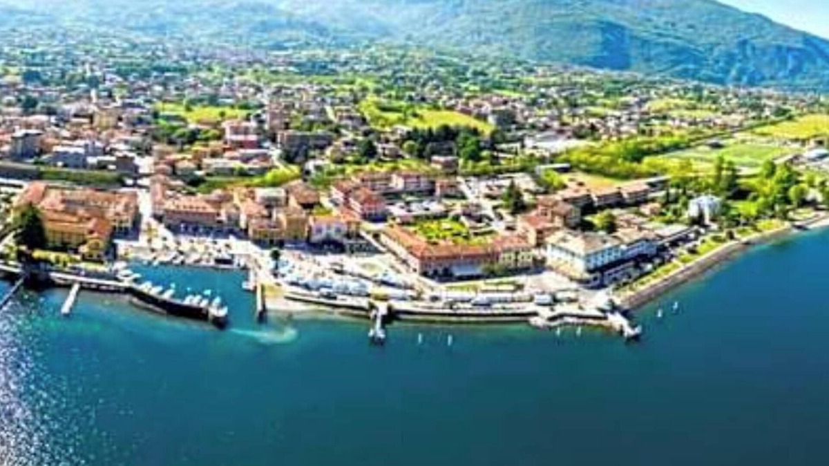 Colico Apartment | Elegant & Spacious Lakefront Retreat with Pool, Beach Access & Panoramic Views