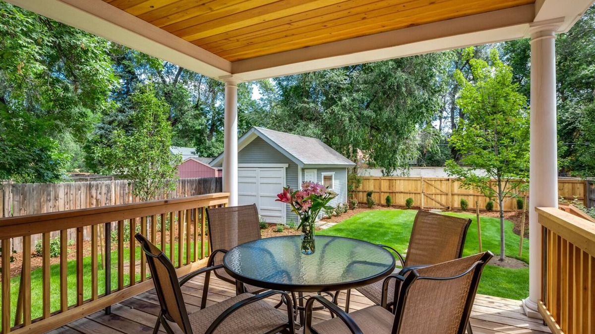 University North House | Elegant & Spacious Retreat in the Heart of Old Town – Perfect for Groups