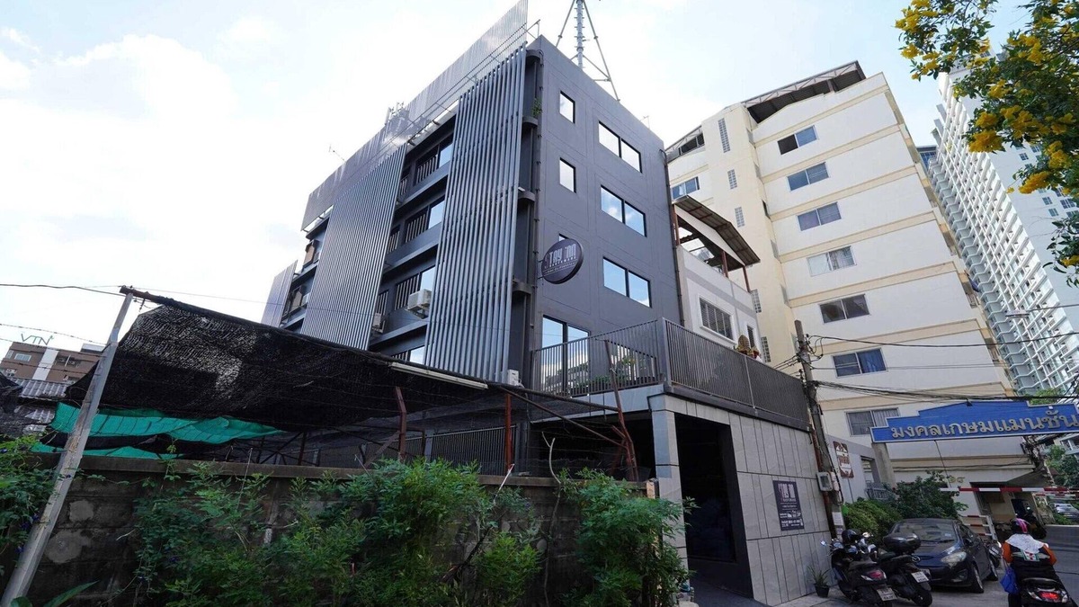 Samsen Nok House | Elegant Standard Double | Heart of Huaikwang