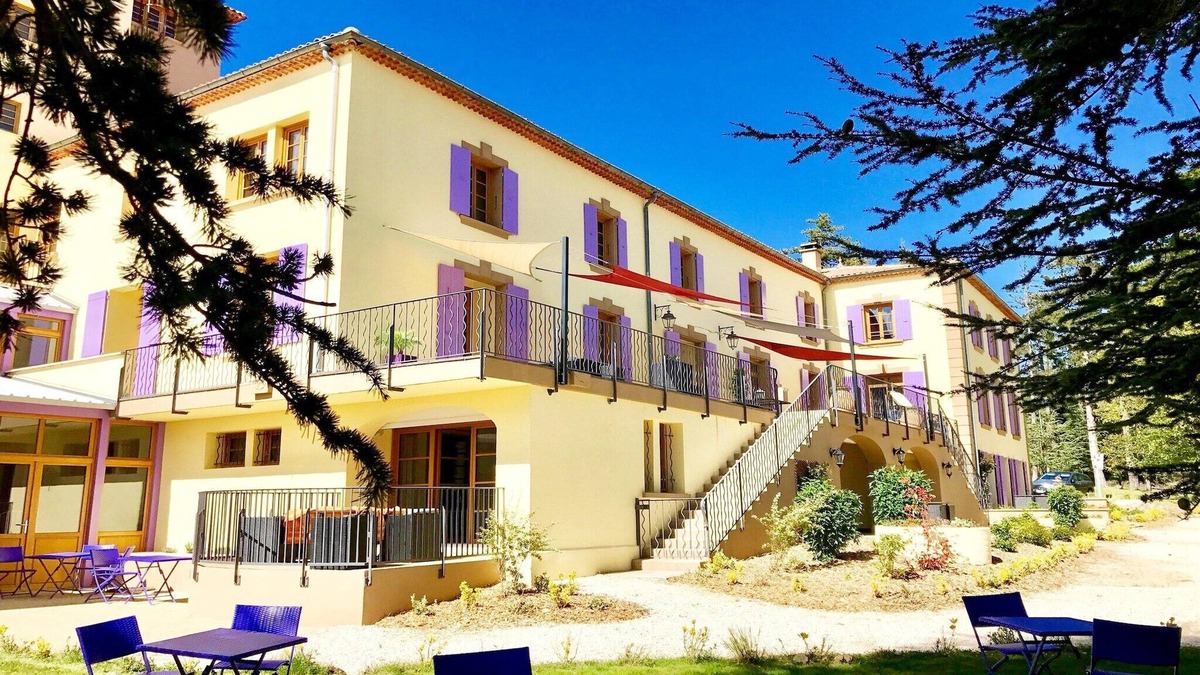 Montbrun-les-Bains Apartment | Elegant Stay at Château Spa