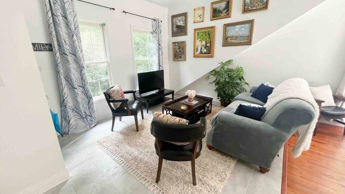 Covington House | Elegant Studio in Upscale Community