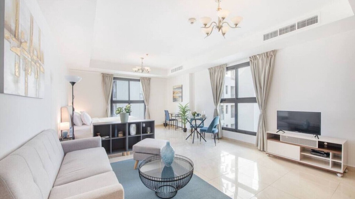 Jadaf Apartment | Elegant Studio with Canal View and Close to Metro