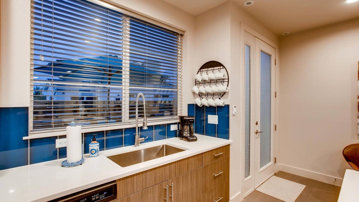 Old Town North House | Elegant Townhome Near Old Town, Breweries and River!
