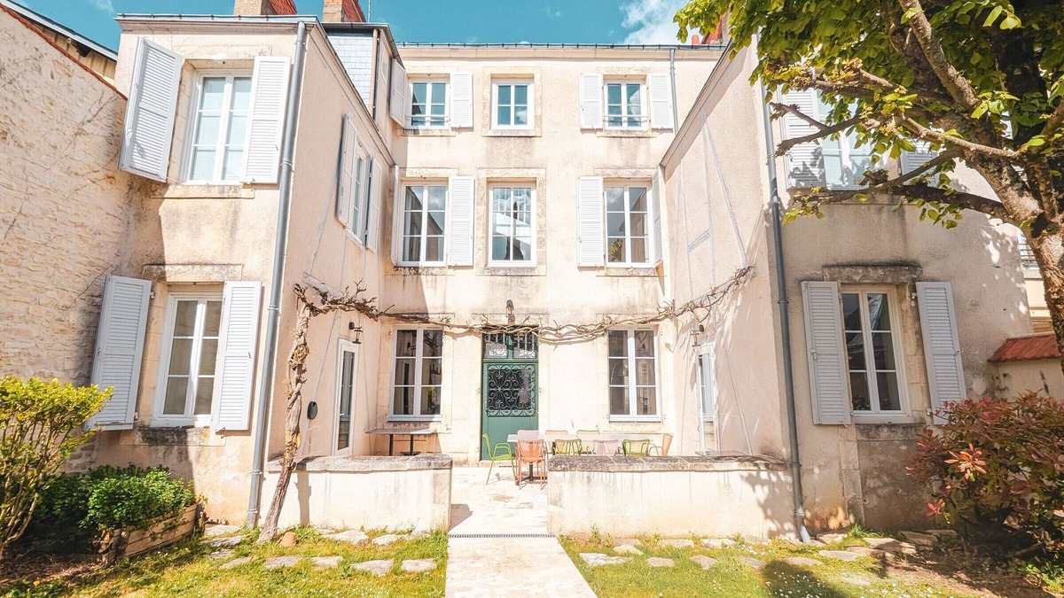 Chateauroux Cottage | Elegant Townhouse with Private Garden, Spa & Free Parking in Châteauroux