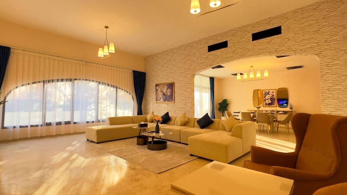 Al Danah Villa | Elegant Villa in Al Danah - Perfect for Relaxation