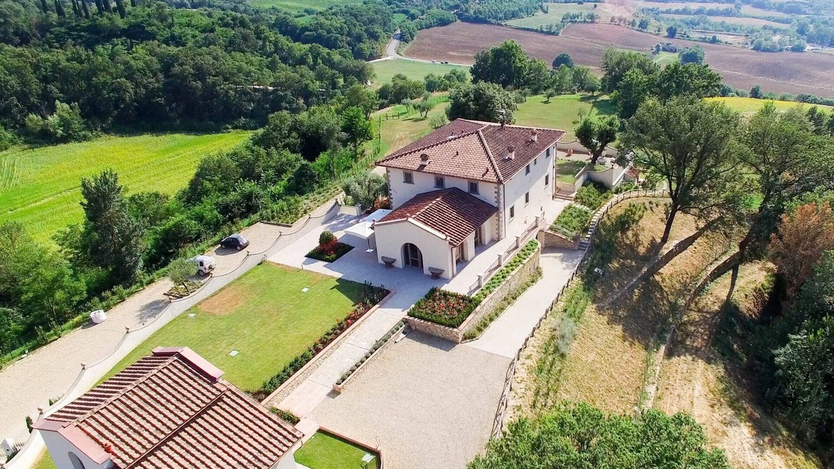 Reggello House | Elegant Villa in Figline, near the Mall,A/C,Sauna,saltwater heatable pool,sl 18