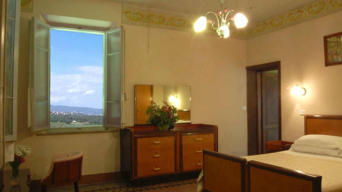 Ranciano Apartment | Elegant villa on Lake Trasimeno - Margherita