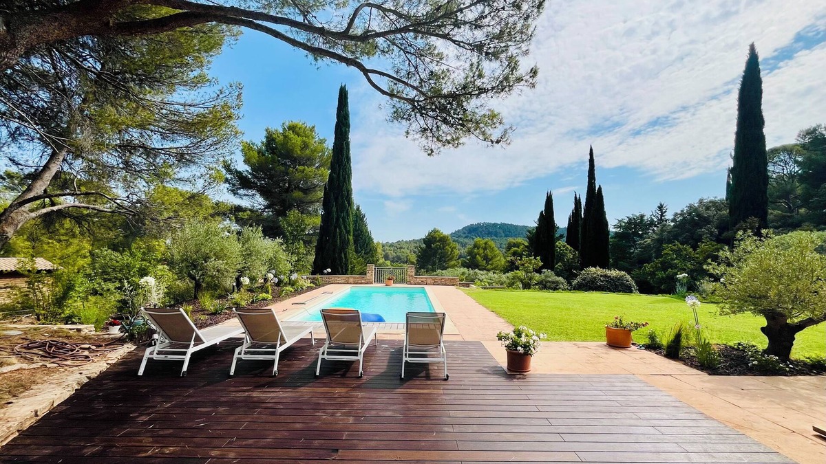 Beaurecueil House | Elegant villa with exceptional view, between Sainte-Victoire and Aix-en-Provence