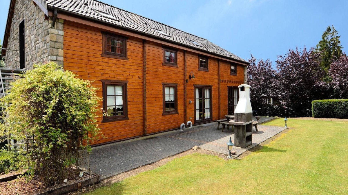 Septon Ski Chalet | Elegant Villa with Sauna
