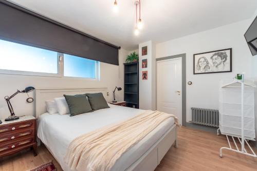 Getxo Apartment | Elegante diseño junto a la playa con piscina