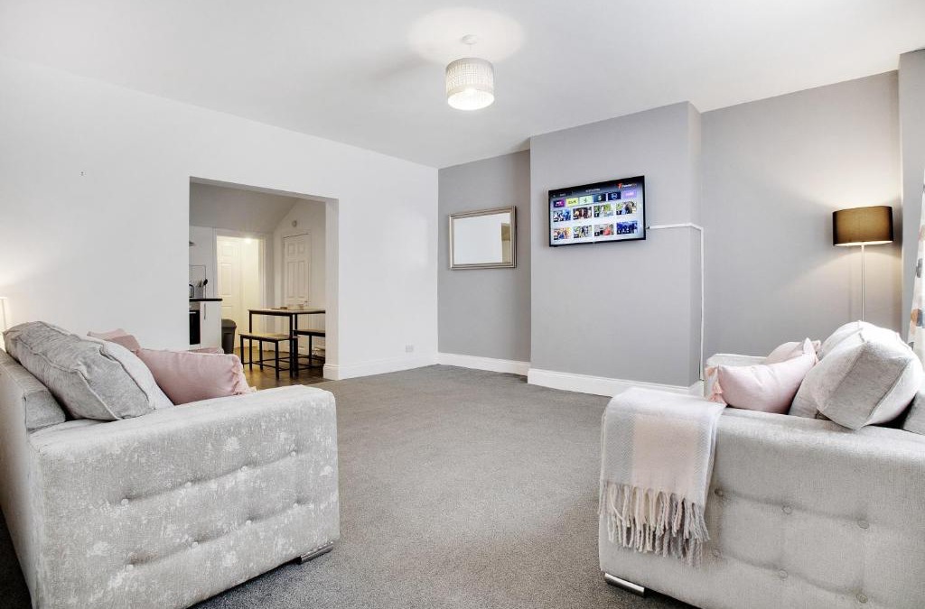 Ashington House | Elegantly 2-Bedroom in Ashington, Sleeps 3