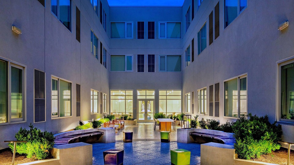 Coliseum Central Hotel | Element Hampton Peninsula Town Center
