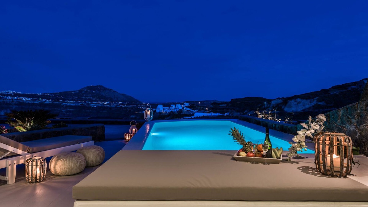 Akrotiri House | Elements of Caldera Suites
