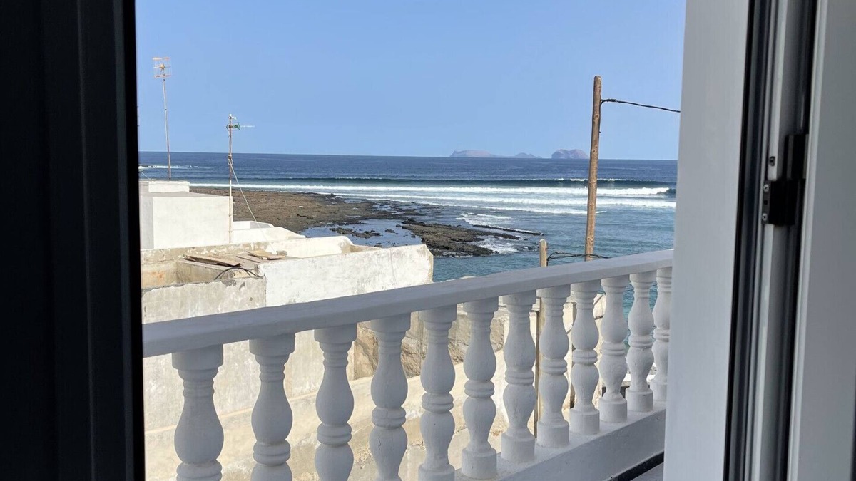 Caleta de Caballo House | Elena House in Caleta de Caballo, Super wifi, Sat Tv