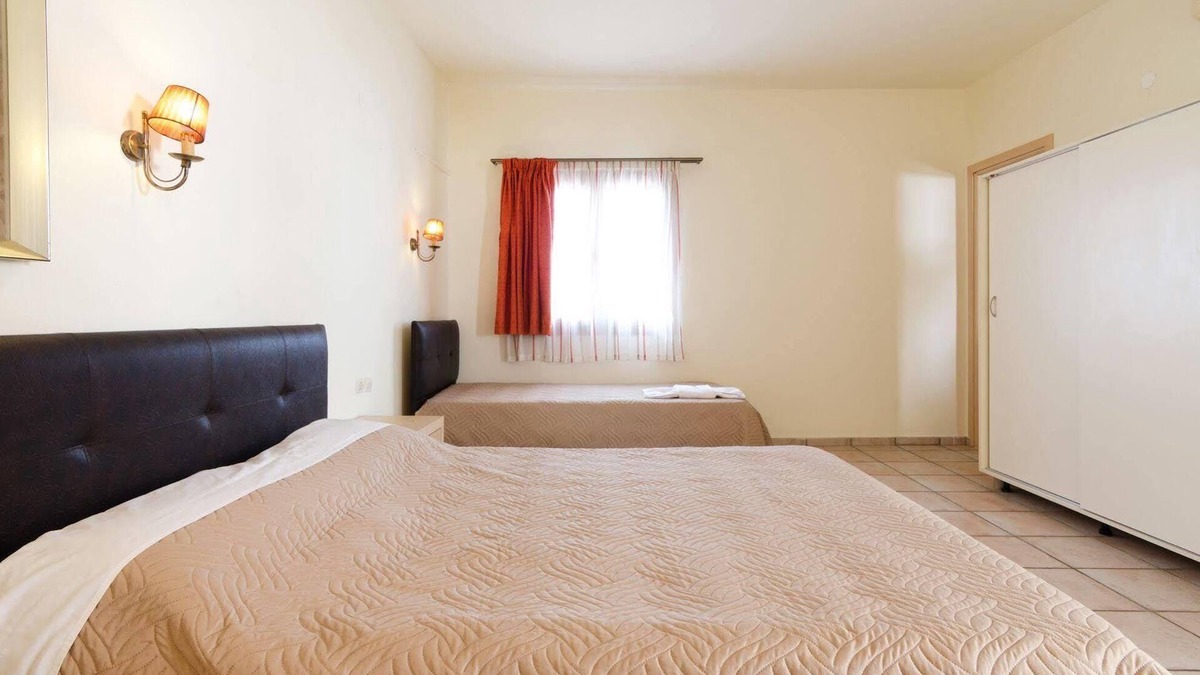 Anissaras Hotel | Eleonora Boutique Hotel is situated 1 km from Anissaras city centre