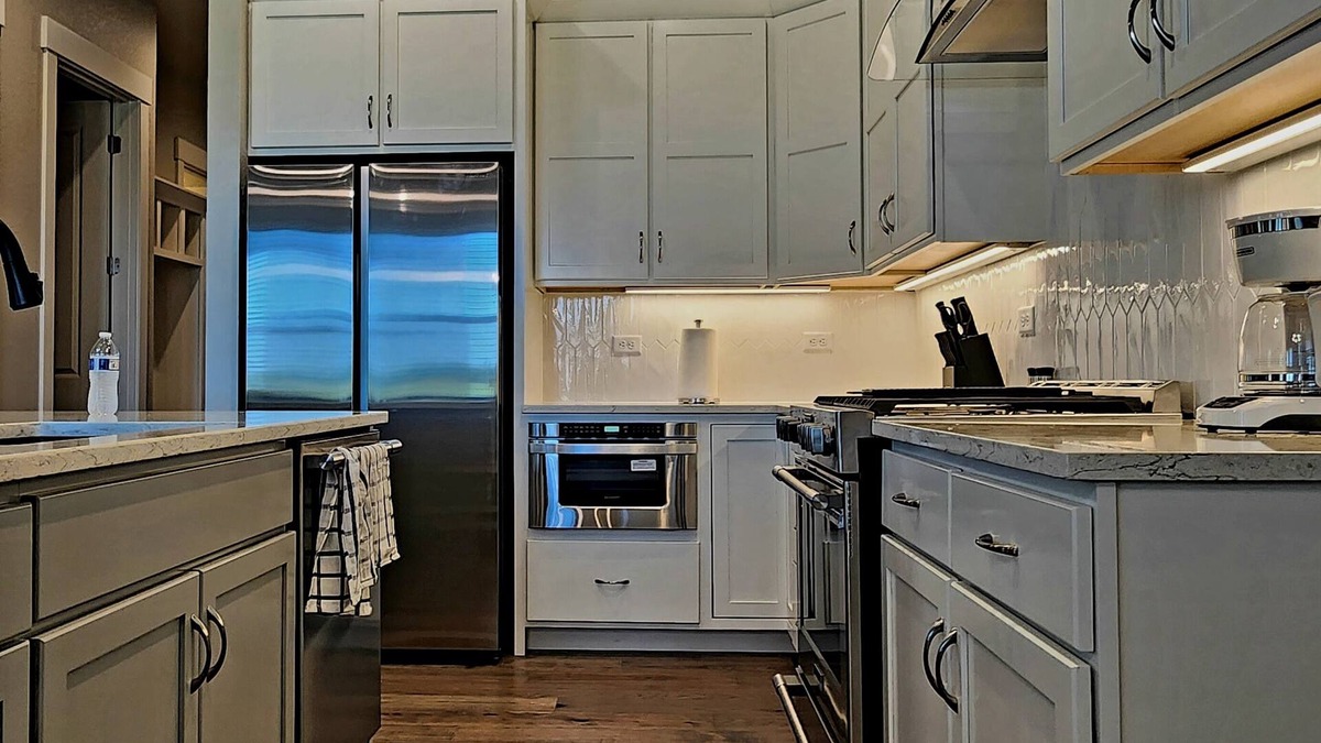Loveland House | Elevated Elegance -> 1st-floor Master -> Super Hosts with Rave Reviews!