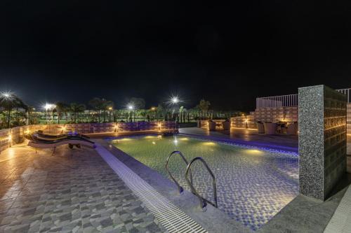 Taoru Villa | ELIVAAS 5 BHK With Pvt Pool & Garden - Zenora