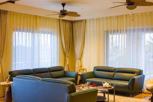 Jaipur Villa | ELIVAAS The Kanota Retreat 4 BHK Villa Near Kanota Dam With Pvt Pool & Hill Views