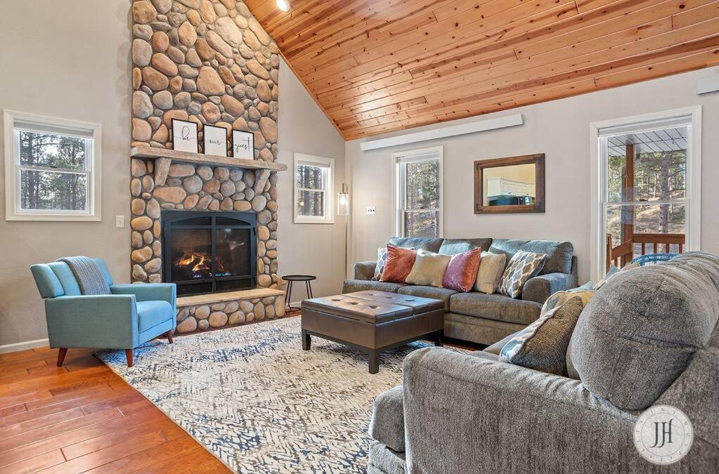 Custer House | Elk Ridge Fire Place Custer