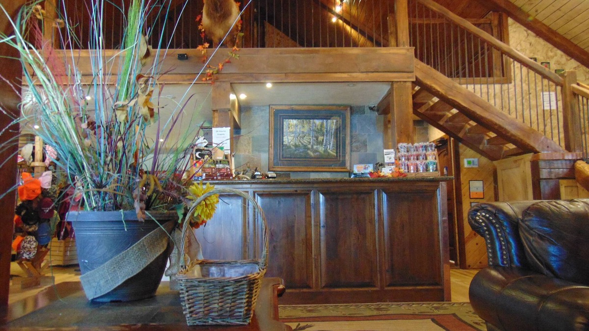 Dayton Hotel | Elk View Inn