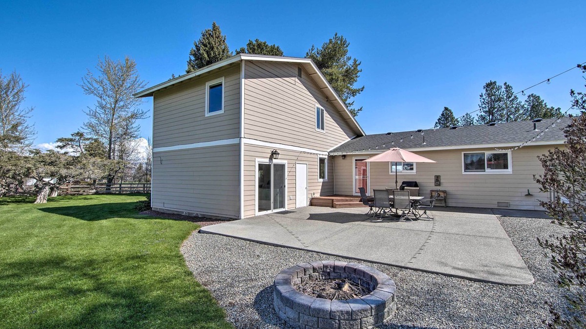 Ellensburg House | Ellensburg Home w/Mountain Views on 3 Acres!