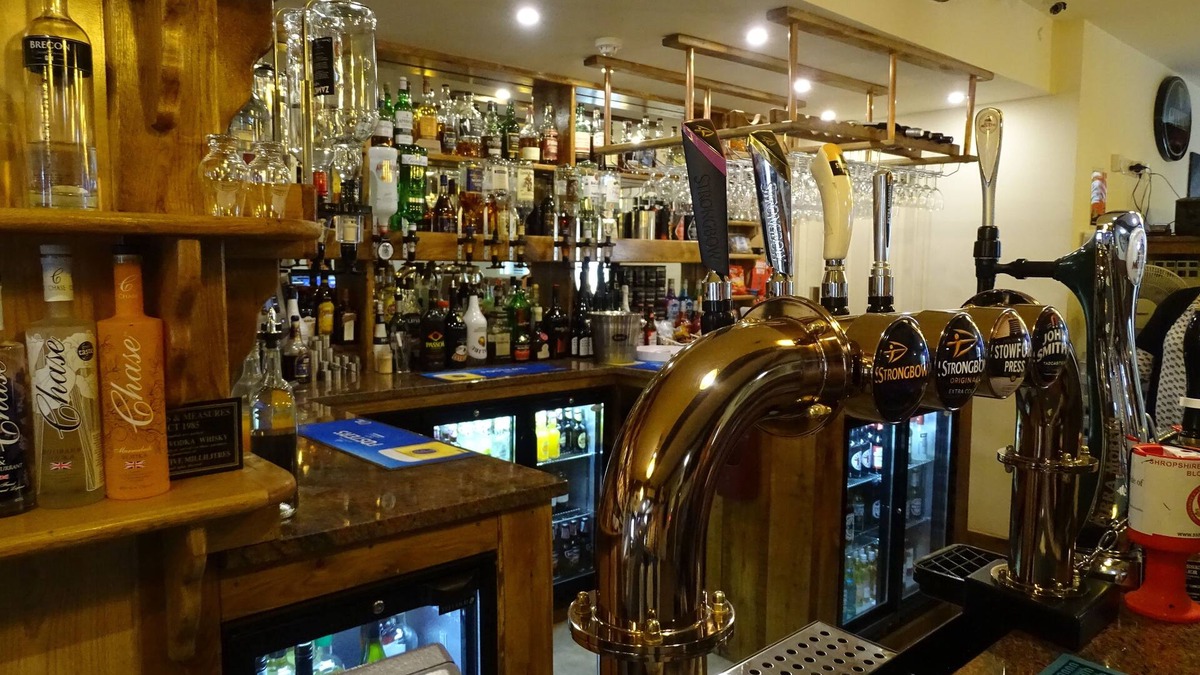 Ellesmere Hotel | Ellesmere Hotel